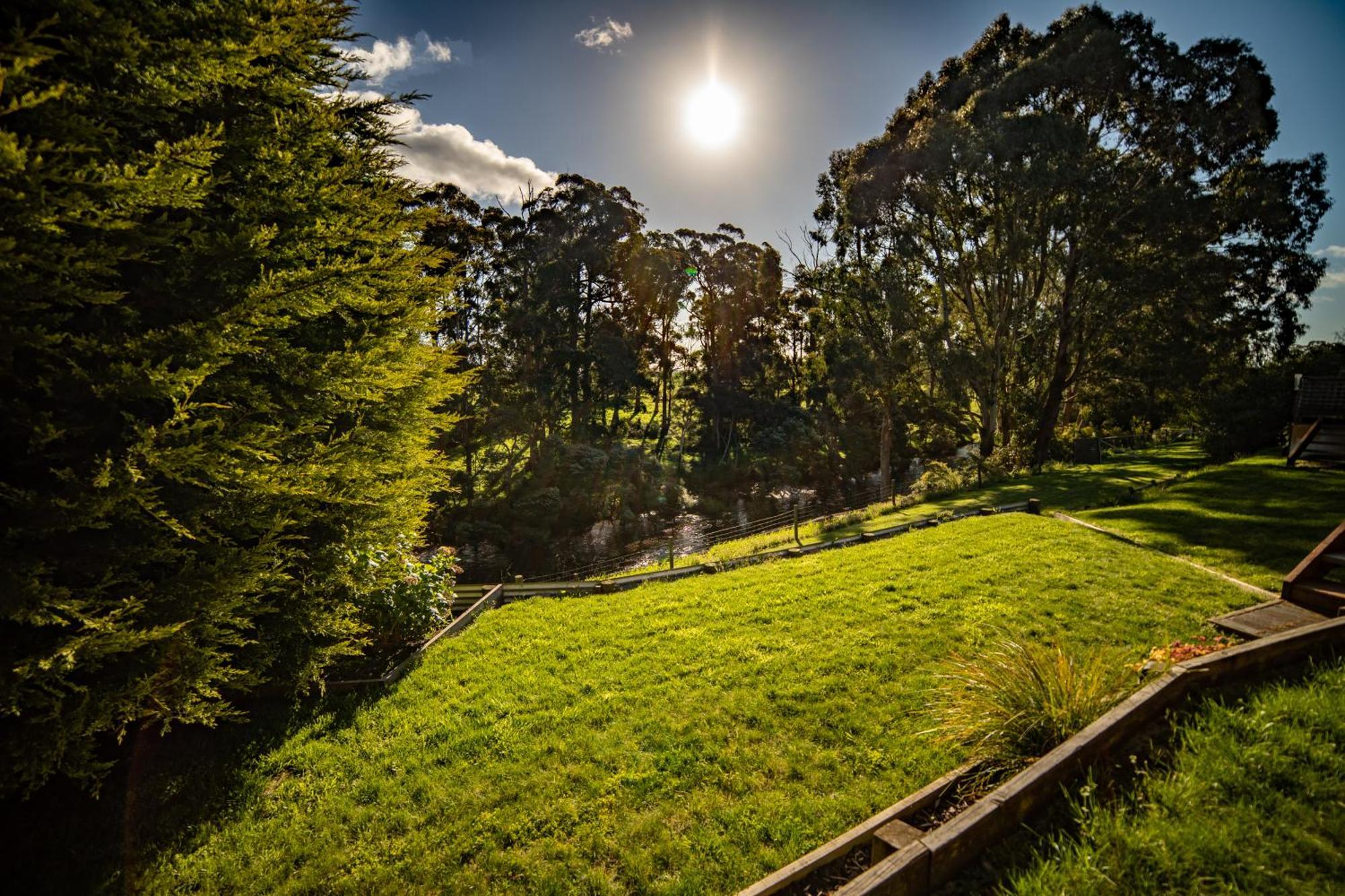 Platypus Waters B&B Smithton Esterno foto